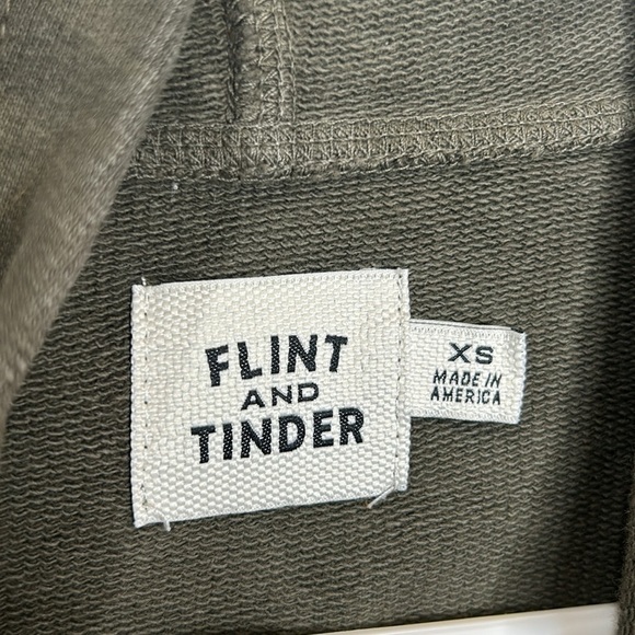 Flint and Tinder Hoodie Crossover Pullover Camo Green Sweatshirt Men's XS - Picture 6 of 7